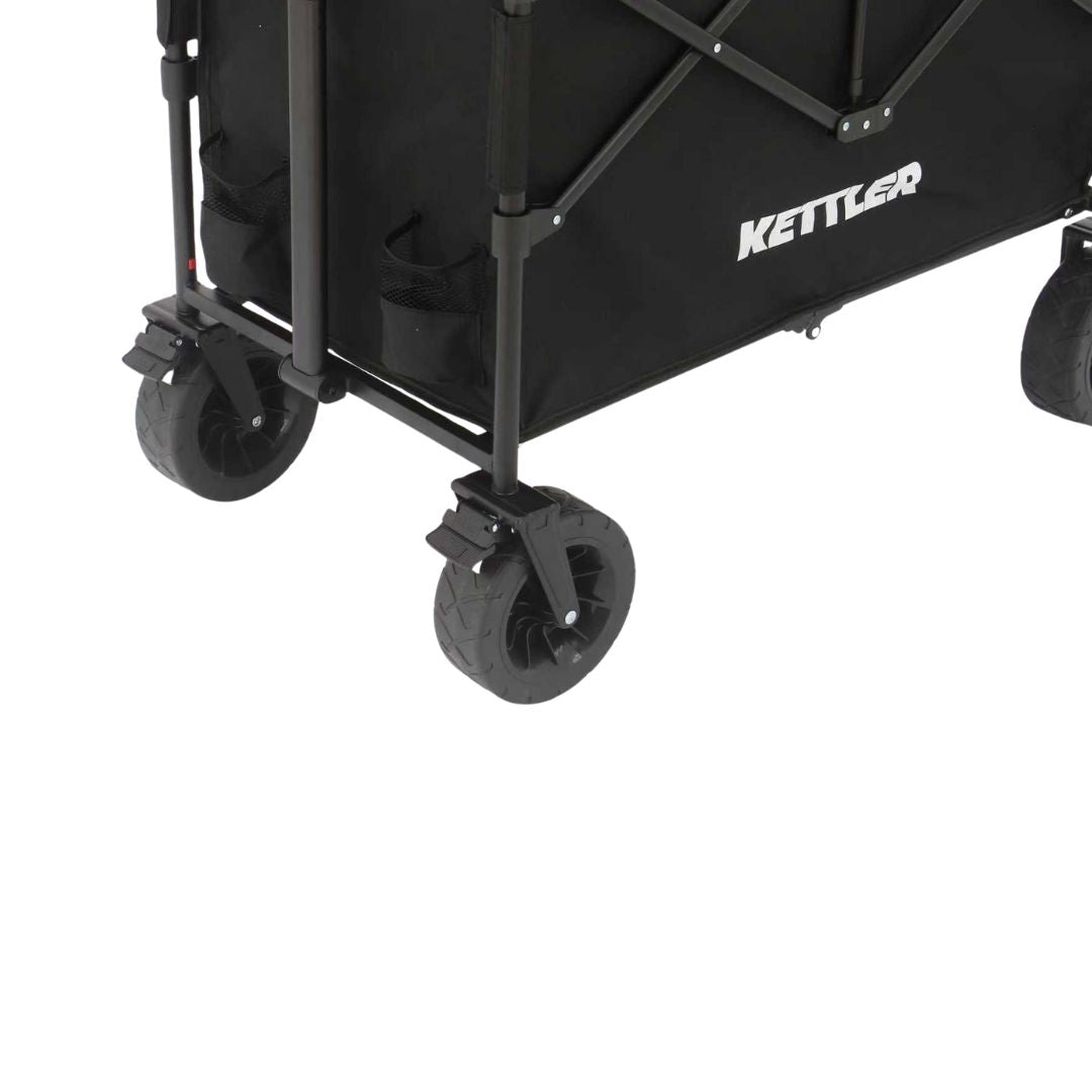 Detailansicht der robusten Räder des Kettler Bollerwagen EASY in Schwarz