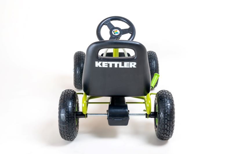Das KETTLER Kettcar Retro in grün, hintere Ansicht mit KETTLER Logo