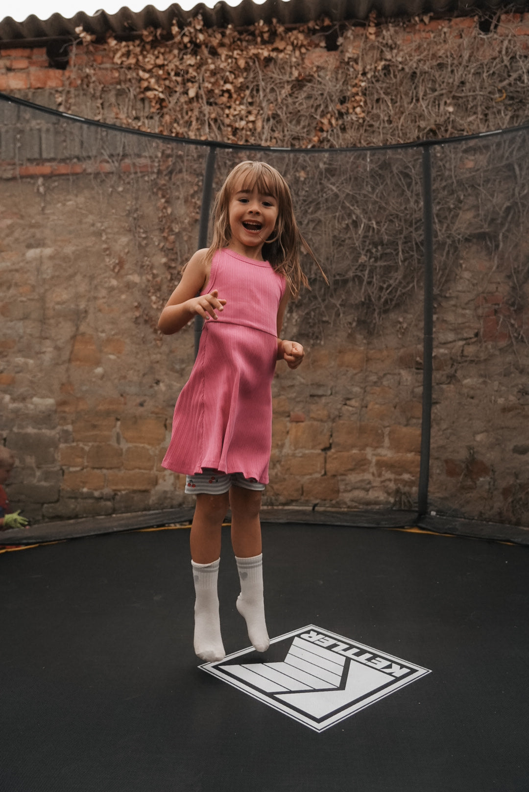 KETTLER Outdoor Trampolin JUMP 365 im Einsatz