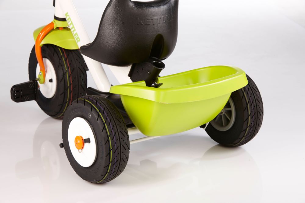 Nahaufnahme der Schale des KETTLER Dreirads Startrike Air für zusätzlichen Stauraum.