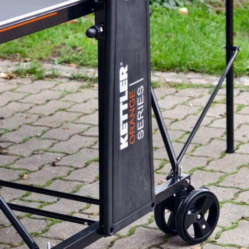 KETTLER Tischtennis Starterset Basic Outdoor + Abdeckhaube im Einsatz