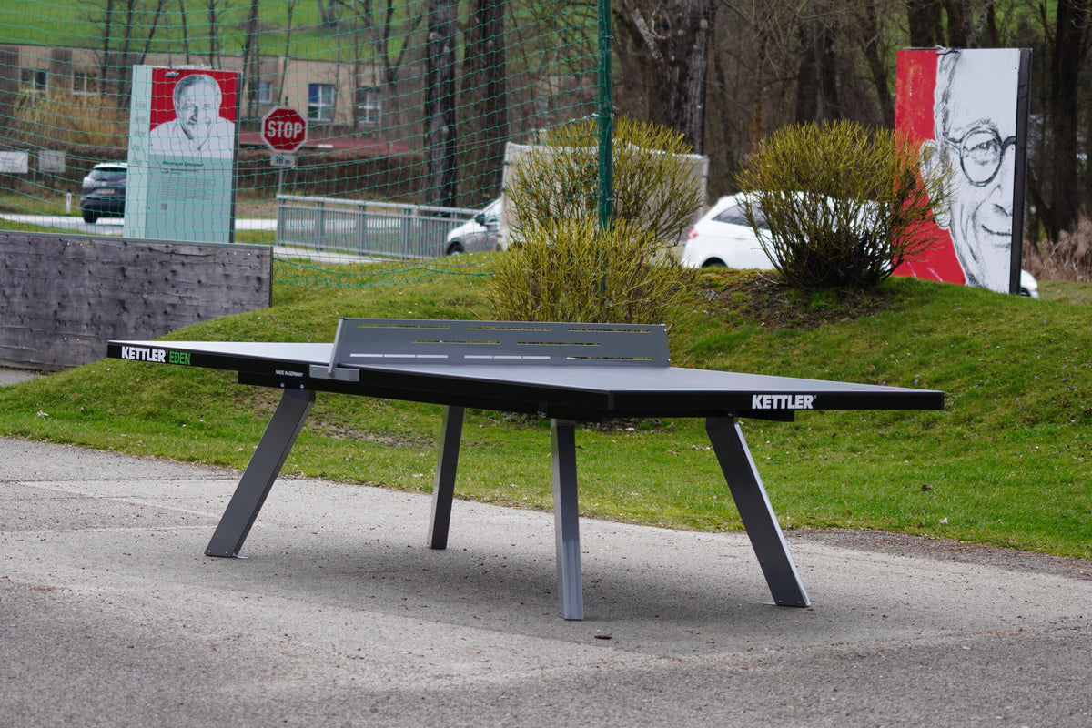 KETTLER Tischtennisplatte Eden Outdoor im Einsatz