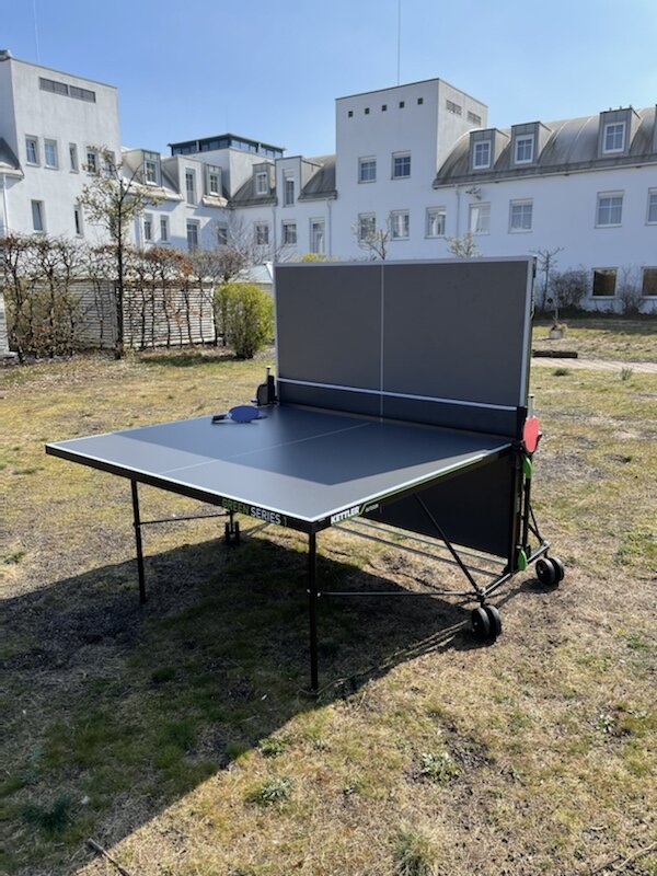 KETTLER Tischtennisplatte K1 Outdoor im Einsatz