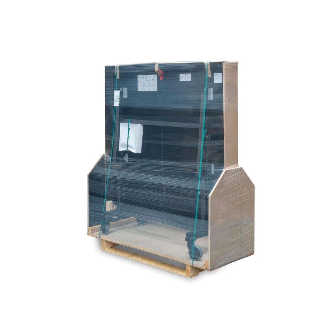 KETTLER K15 Outdoor Tischtennisplatte während des Transports, komplett vormontiert auf Palette
