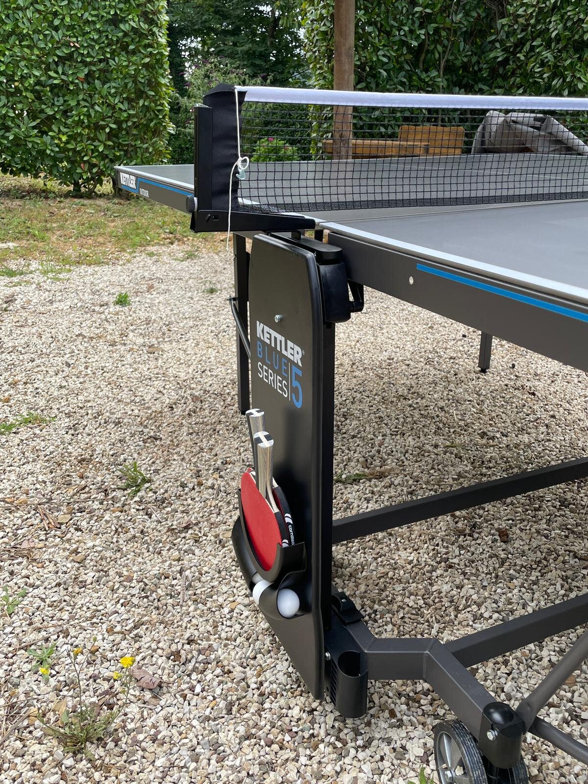 KETTLER Tischtennisplatte K5 Outdoor im Einsatz