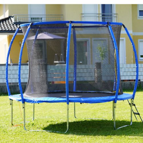 Das KETTLER Trampolin 305 in Navygrün kann das ganze Jahr genutzt werden.